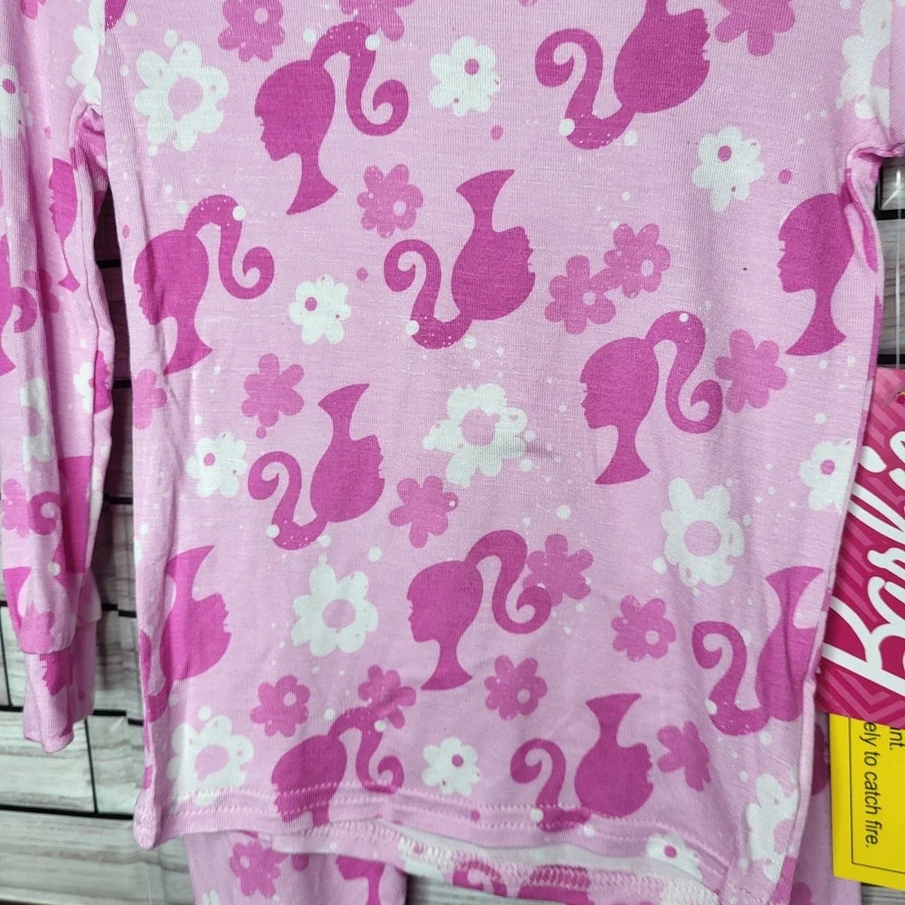 Barbie Size 2T Girl's Long Sleeve Pink 2-Piece Pajama Set‎ - NWT